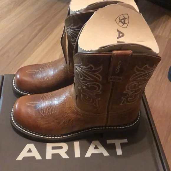 Ariat Brown Heeled Boots - Picture 1 of 8